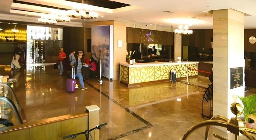 Horison Ultima Semarang Otel Dış mekan fotoğraf