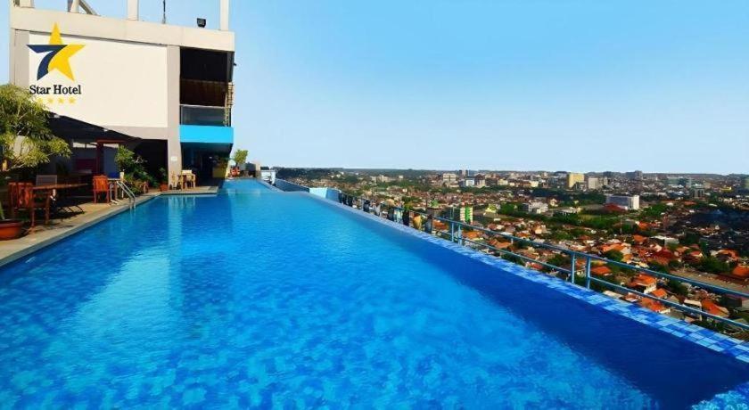 Horison Ultima Semarang Otel Dış mekan fotoğraf