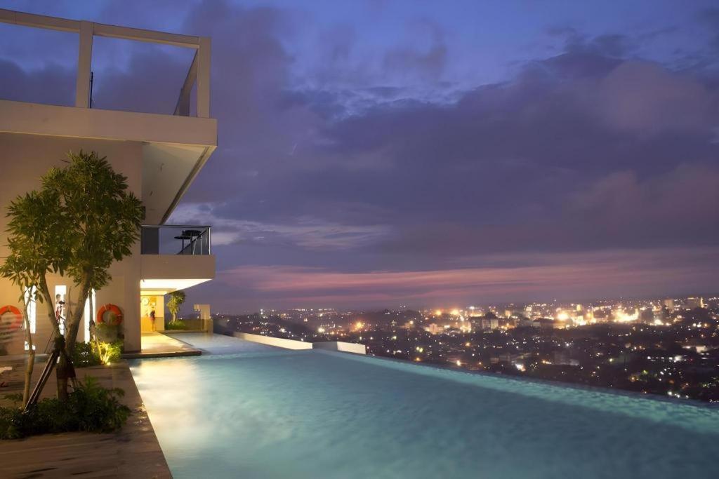 Horison Ultima Semarang Otel Dış mekan fotoğraf